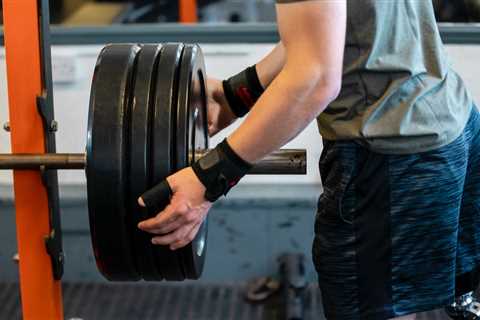 What are good weight lifting benchmarks? The science of milestones, explained