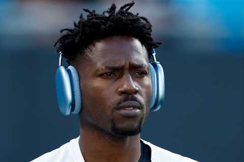 The Buccaneers Released Antonio Brown And Claimed He Never Said He Was Too Hurt To Play