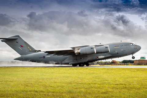 British military aircraft rapidly supplying weapons to Ukraine