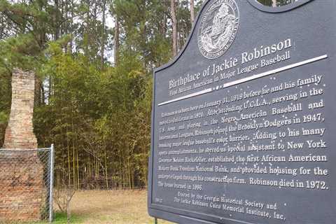 A Marker Honoring Jackie Robinson Was Defaced. M.L.B. Helped Replace It.