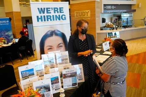 US economy defies omicron and adds 467,000 jobs in January