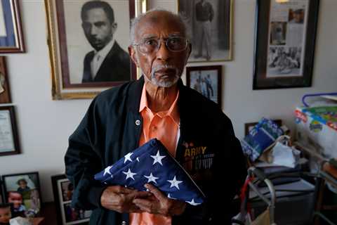 Johnnie A. Jones Sr. Dies at 102; a Civil Rights Lawyer Early On