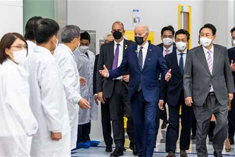 In South Korea, Biden Seeks to Rebuild Economic Ties Across Asia