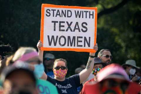 Houston restaurants fight back after Roe v. Wade repeal