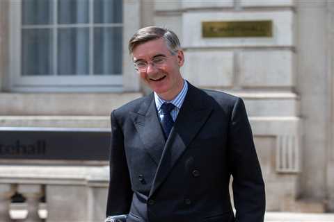 Labour MPs should drink champagne so they become more fun, says Jacob Rees-Mogg