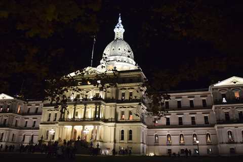 Legislature OKs $1B bipartisan spending plan for business tax breaks, scholarships and more ⋆