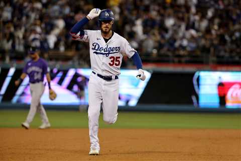 Dodgers: Roberts Holding Out Hope for Bellinger’s Offense to Show Up