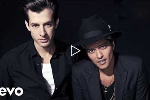 Mark Ronson - Uptown Funk (Live on SNL) ft. Bruno Mars