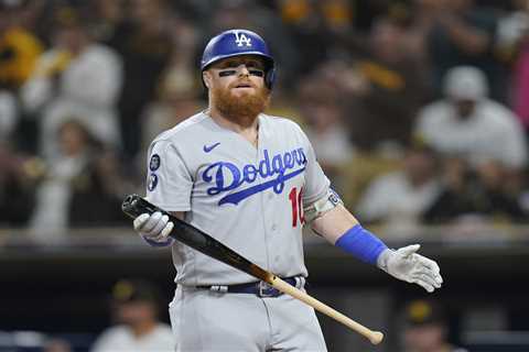 Dodgers’ disappearing offense leaves them on brink of elimination