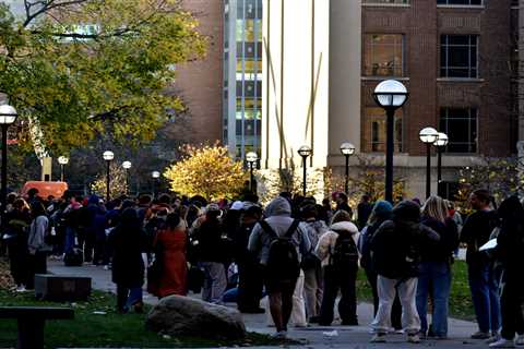 Braving long lines, Michigan college students help propel Dem, Proposal 3 victories ⋆