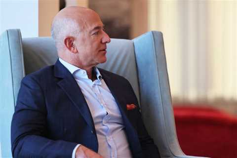 Jeff Bezos claims he will give away his wealth during lifetime