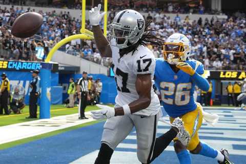 Los Angeles Chargers at Las Vegas Raiders odds, picks and predictions