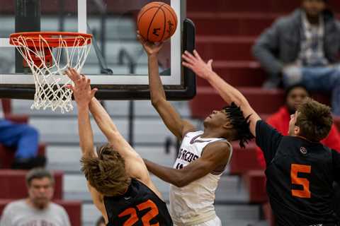 Muskegon basketball works off the rust, cruises past Rockford in season-opener