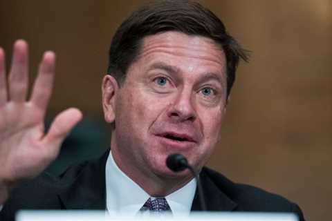 Former SEC chair Jay Clayton says he''s optimistic about crypto in the wake of FTX''s collapse..