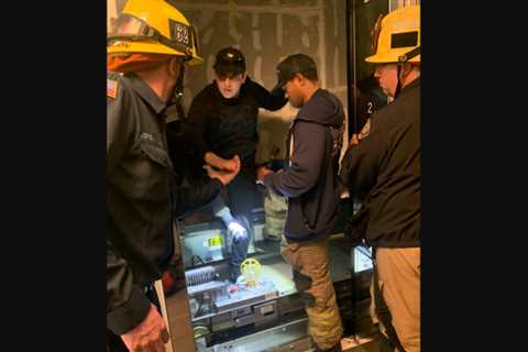 Firefighters Rescue Nine People Stuck in Hotel Elevator – NBC Los Angeles