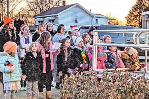 Girl Scouts offer holiday cheer