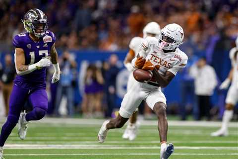 Texas QB Quinn Ewers strong in loss to Washington