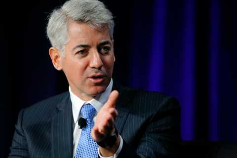 Billionaire investor Bill Ackman says the public shouldn't 'rush to convict' Sam Bankman-Fried