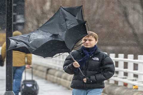 UK weather forecast: Yellow wind warnings as ‘danger to life’ gales lash Britain – with damage..