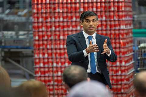 Rishi Sunak up until 1am schmoozing MPs as Michael Gove leads Tories in late-night sing-song at..