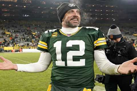 NFL Fans React To The Latest Aaron Rodgers Rumor