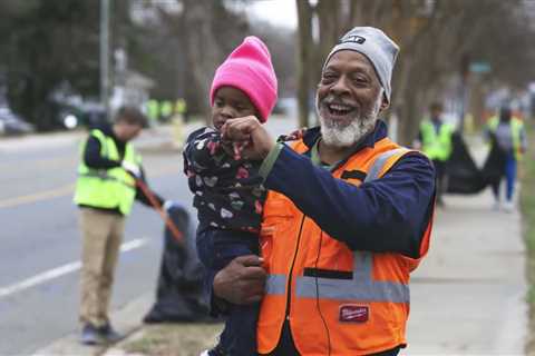 Corridors of Opportunity and Keep Charlotte Beautiful Cohost Corridor Cleanup