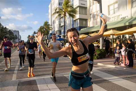 A ‘chicken,’ an exited volunteer and camaraderie mark the 2023 Miami Marathon