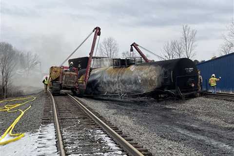 Norfolk Southern CEO apologizes for Ohio crash, but won’t back bipartisan rail safety bill ⋆