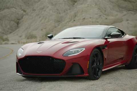 Aston Martin falls 5% in its London IPO