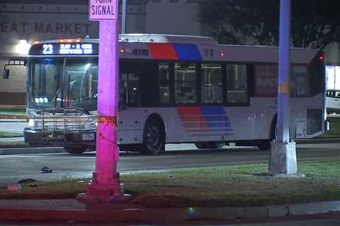 Hit-and-run: Woman critically injured while trying to catch bus on West 43rd Street and Lang Road..