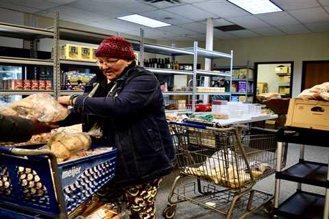 SNAP cuts leave Michigan families, food banks struggling ⋆