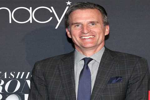 Macy's CEO Jeff Gennette to retire after 40 years at the department store