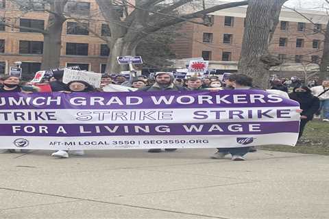 U of M graduate instructors hit the picket line ⋆