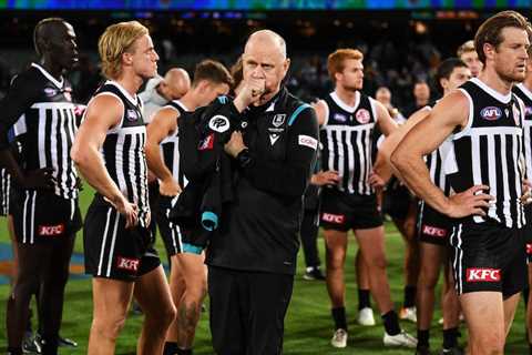 Energy coach Ken Hinkley bemoans Port’s defensive failures in essential Showdown loss to Crows