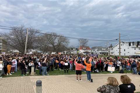 Lakewood High School students step out to demand gun control action