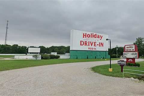 Southern Indianas, Holiday Drive-In, Opening Weekend 2023