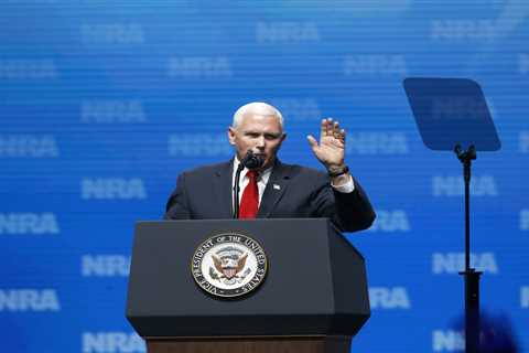 Pence calls for quick execution of mass shooters at NRA summit