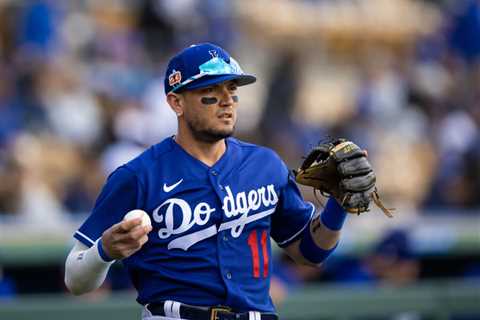 Dodgers Likely To Activate Miguel Rojas On Monday