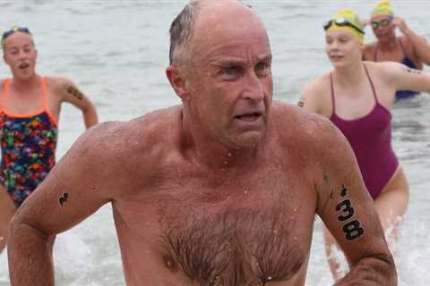 Tributes flow for Rottnest Channel Swim pioneer Peter Tanham after triathlon death