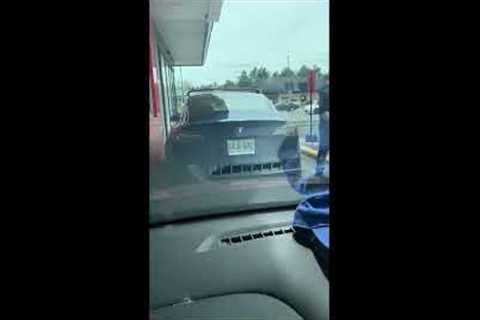 Hungry motorists stuck as Tesla breaks down in McDonald's drive-thru