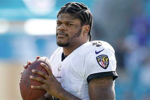 Baltimore Ravens QB Lamar Jackson Named Highest-Paid NFL Star After Inking $260M Contract