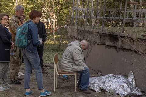 As Russia bombards Kyiv, 3 die after being locked out of shelter – POLITICO