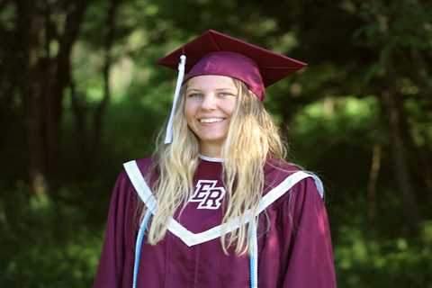 After a car crash, doctors said Courtnie Bush was brain dead. Now she’s graduating. ⋆