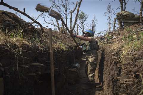 U.S. actively considering giving cluster munitions to Ukraine