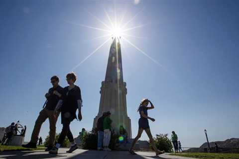 First summer heat wave keeps its grip on Southern California