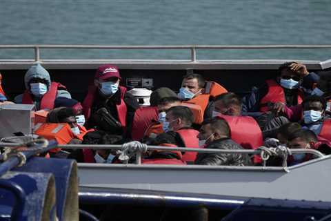 Failure to tackle small boats is ‘not an option’, warns immigration minister Robert Jenrick