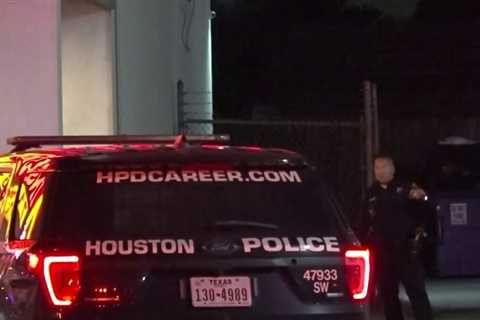 Man dies after being shot in chest, 2 hospitalized in shooting at southwest Houston pub