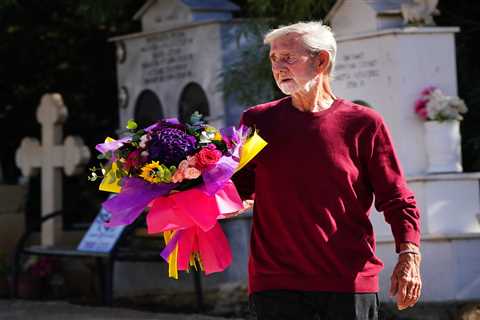 Brit David Hunter visits wife’s grave for first time after release from Cyprus jail for smothering..