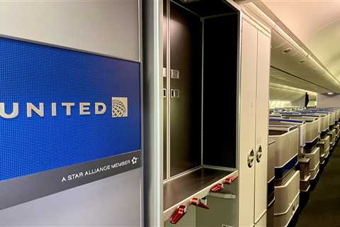 United debuts all-new domestic amenity kits, replacing Away