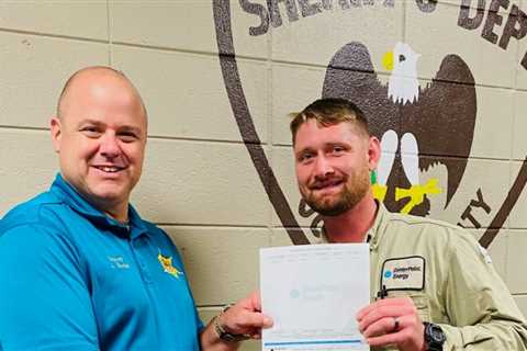 Jones County receives grant for new defibrillator